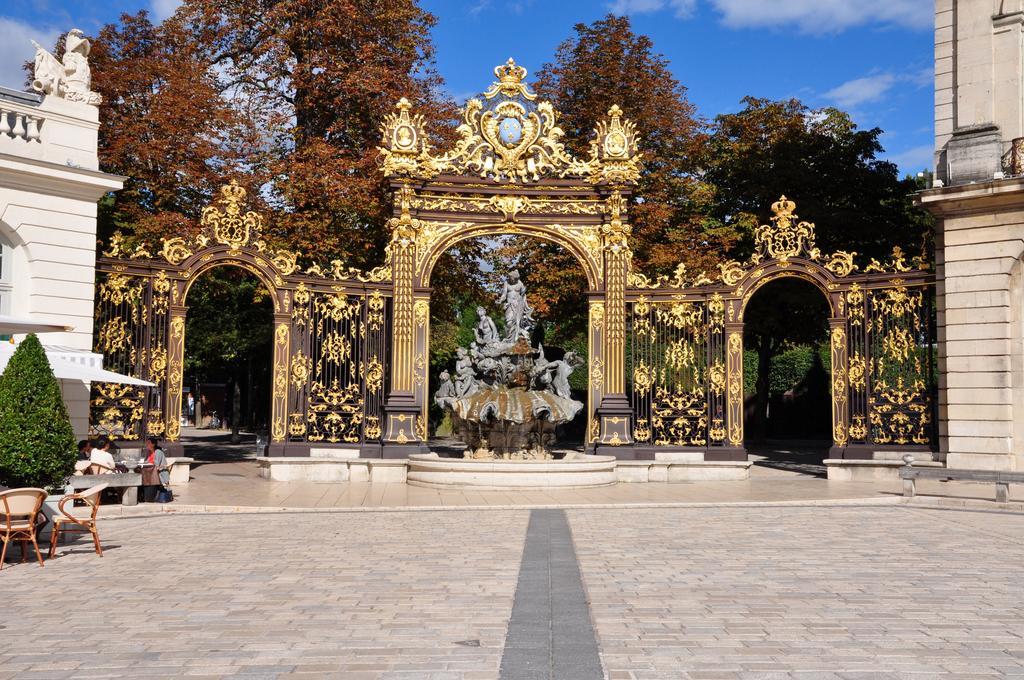 Grand Hotel De La Reine - Place Stanislas ナンシー エクステリア 写真